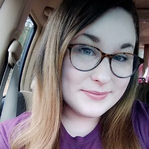 Meet your Posher, Macey